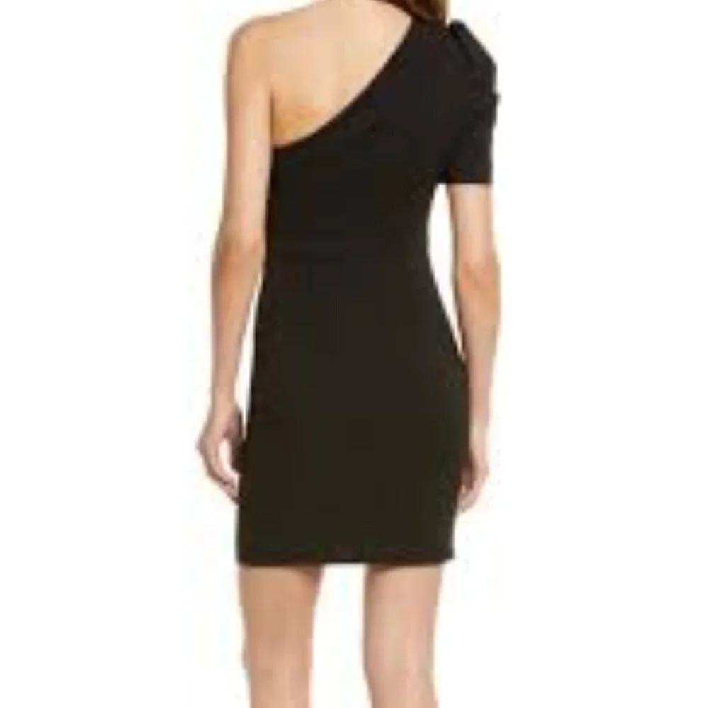 NWT LULUS Stay Gorgeous‎ Black One-Shoulder Puff Sleeve Mini Dress M - Picture 2 of 6